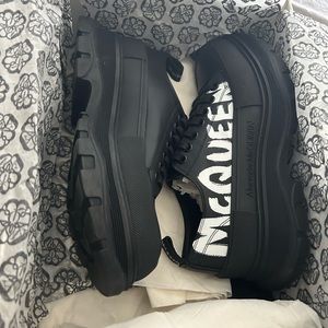 Alexander Mcqueen Size 42